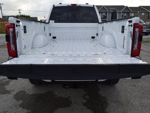 New 2025 Ford F350 Platinum w/ FX4 Off-Road Package image 21