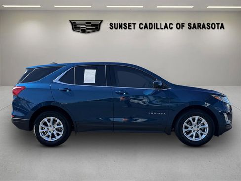 Used 2020 Chevrolet Equinox LT image 2