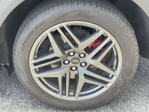 Certified 2026 Ford Explorer ST-Line w/ ST-Line Street Pack RWD image 11