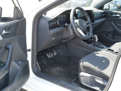 Certified 2026 Volkswagen Jetta Sport FWD image 9