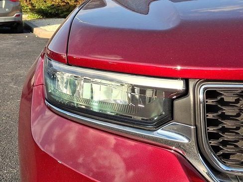 Used 2023 Jeep Grand Cherokee Laredo image 12