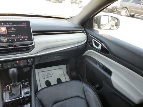 Used 2024 Jeep Compass Limited AWD/4WD image 15
