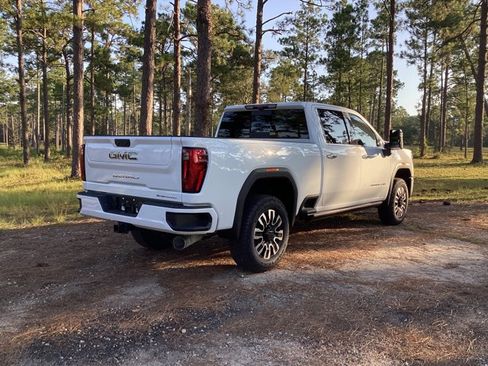 New 2025 GMC Sierra 2500 Denali Ultimate image 5