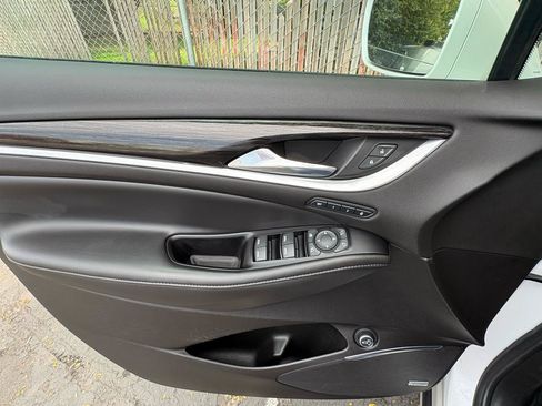 Used 2019 Buick Enclave Avenir w/ Avenir Technology Package AWD/4WD image 8