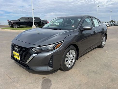 Used 2025 Nissan Sentra S FWD image 3