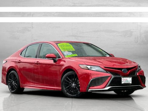 Used 2022 Toyota Camry XSE w/ Navigation Upgrade Package image 2