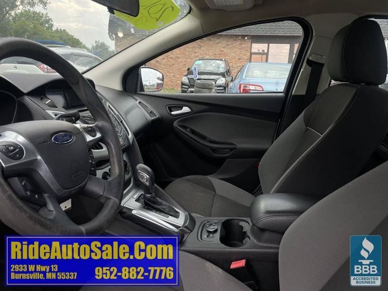 Used 2013 Ford Focus SE w/ SE Winter Pkg FWD image 10