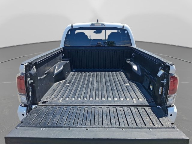 Used 2023 Toyota Tacoma TRD Off-Road w/ Advanced Technology Package AWD/4WD image 29