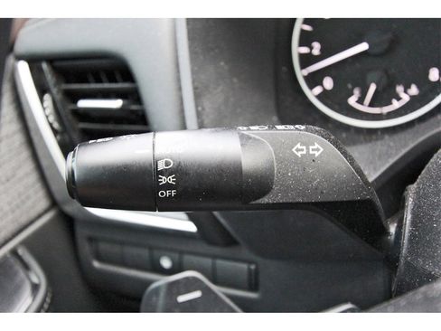 Used 2022 Nissan Rogue SV image 13