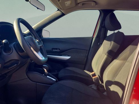 Certified 2020 Nissan Kicks SV image 28