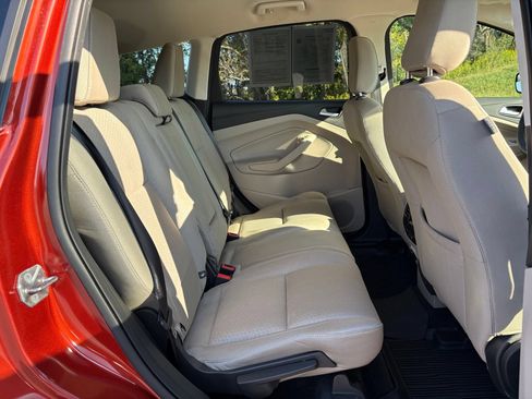 Used 2019 Ford Escape SE AWD/4WD image 27