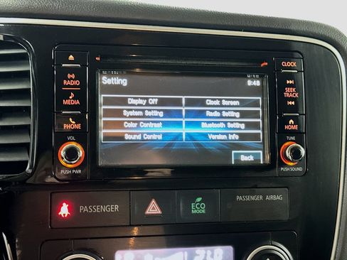 Used 2016 Mitsubishi Outlander SE AWD/4WD image 11