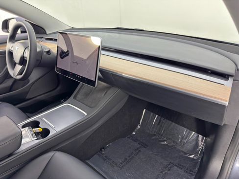 Used 2023 Tesla Model 3 Standard Range image 15