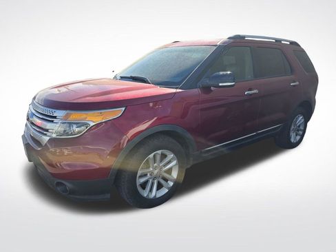 Used 2013 Ford Explorer XLT image 5