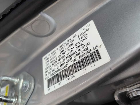 Used 2011 Honda Accord EX-L image 30