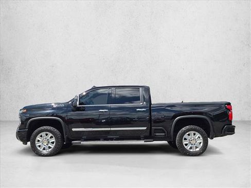 Used 2024 Chevrolet Silverado 3500 High Country w/ Technology Package AWD/4WD image 9