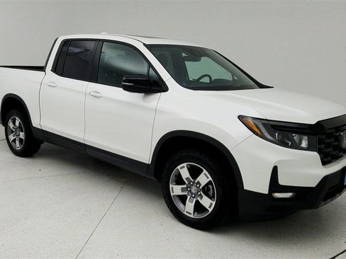 Used 2024 Honda Ridgeline TrailSport image 9