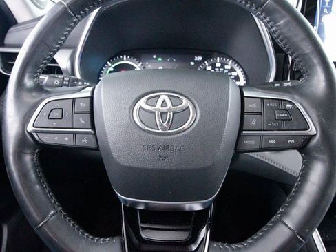 Used 2020 Toyota Highlander Limited Platinum image 16