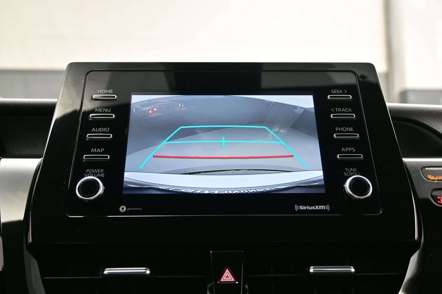 Used 2022 Toyota Camry LE AWD/4WD image 19