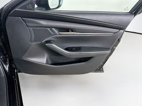 Used 2025 MAZDA MAZDA3 s FWD image 32