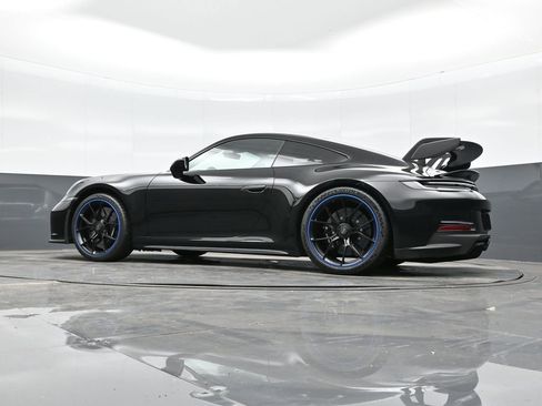 Certified 2022 Porsche 911 GT3 RWD image 35