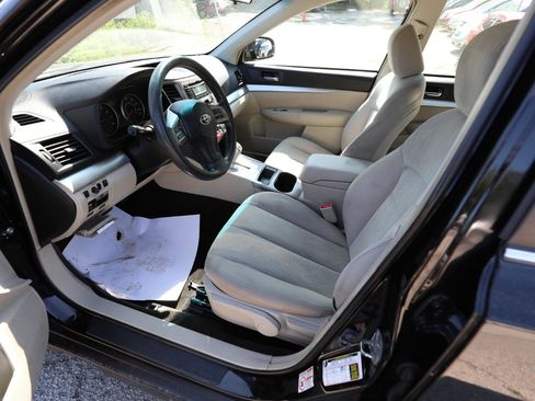 Used 2013 Subaru Outback 2.5i image 17