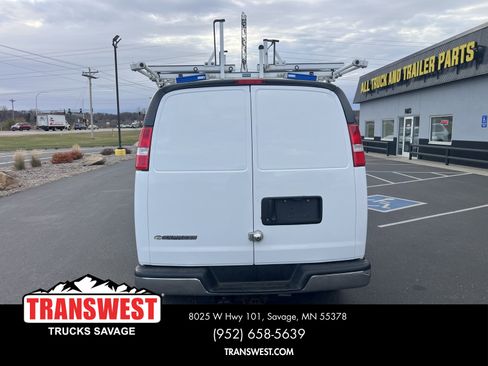 Used 2020 Chevrolet Express 3500 w/ Driver Convenience Package image 10