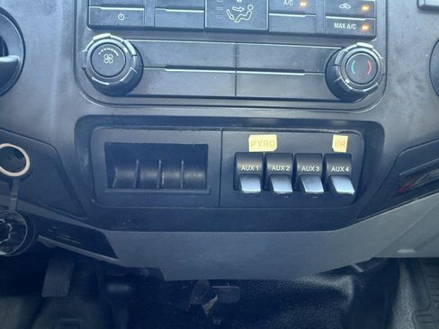 Used 2015 Ford F550 4x4 Regular Cab Super Duty image 25