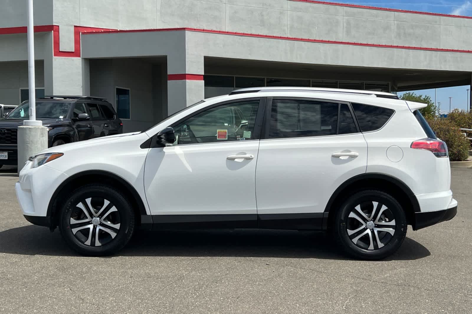 Used 2017 Toyota RAV4 LE w/ Carpet Mat Package FWD image 9