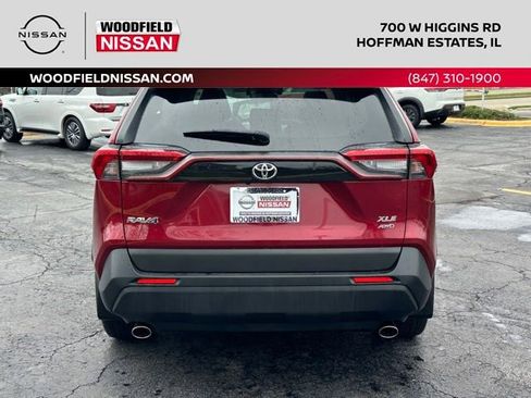 Used 2021 Toyota RAV4 XLE Premium AWD/4WD image 5