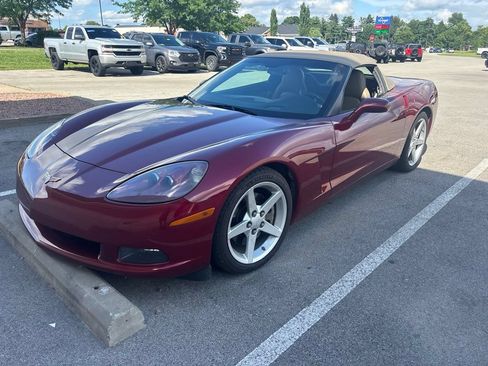 Used 2005 Chevrolet Corvette Convertible w/ Preferred Equipment Group RWD image 3