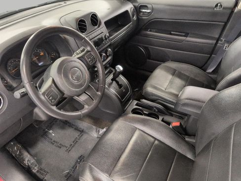 Used 2016 Jeep Patriot High Altitude AWD/4WD image 9
