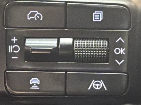 Certified 2025 Hyundai Santa Fe Calligraphy FWD image 22