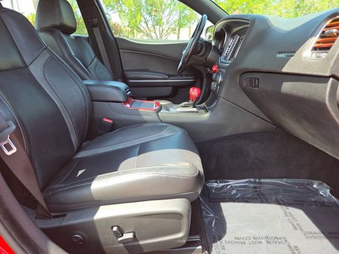Used 2020 Dodge Charger SXT w/ Leather Interior Group RWD image 15