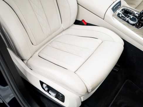 Used 2022 BMW X7 xDrive40i w/ M Sport Package AWD/4WD image 70