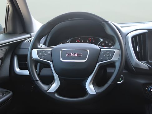 Used 2023 GMC Terrain SLE w/ Driver Convenience Package FWD image 16