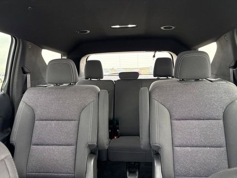 Used 2025 Chevrolet Traverse LT AWD/4WD image 33