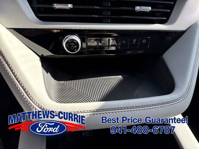 New 2026 Ford Explorer Active w/ Active Comfort Package RWD image 19