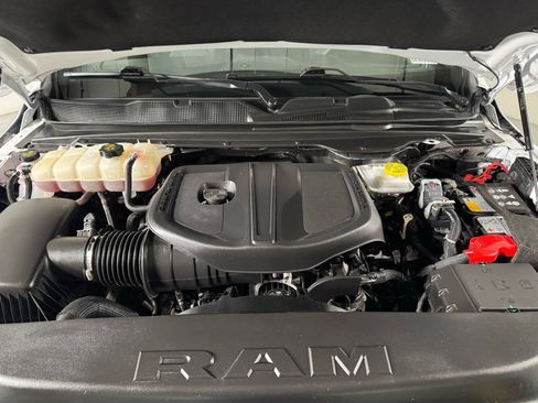 Used 2025 RAM 1500 Big Horn AWD/4WD image 14