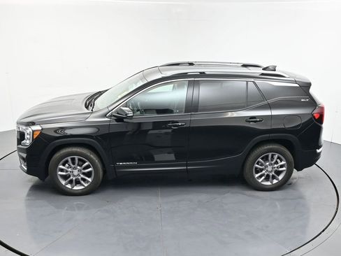 Certified 2024 GMC Terrain SLT w/ Infotainment Package II image 29