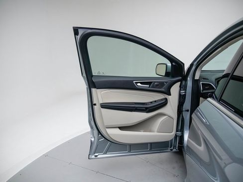 Used 2022 Ford Edge Titanium image 22