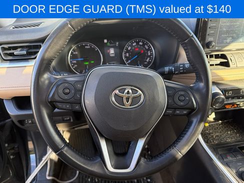 Used 2021 Toyota RAV4 XLE Premium AWD/4WD image 12