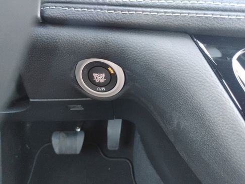 New 2026 Chrysler Pacifica Select image 35