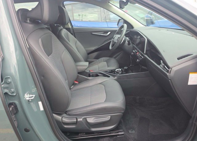 Certified 2023 Kia Niro Wind FWD image 7