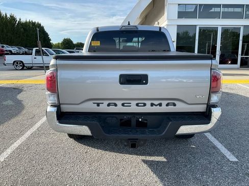 Used 2021 Toyota Tacoma TRD Off-Road AWD/4WD image 6