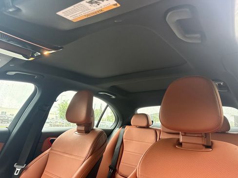 Used 2025 Mercedes-Benz C 300 Sedan image 31