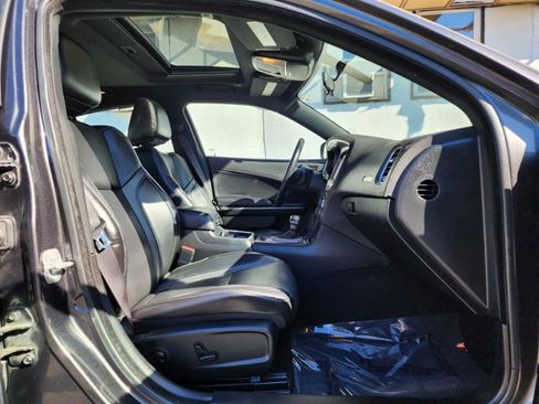 Used 2022 Dodge Charger SXT w/ Leather Interior Group image 9