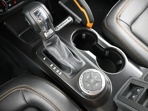 Used 2024 Ford Bronco Badlands image 22