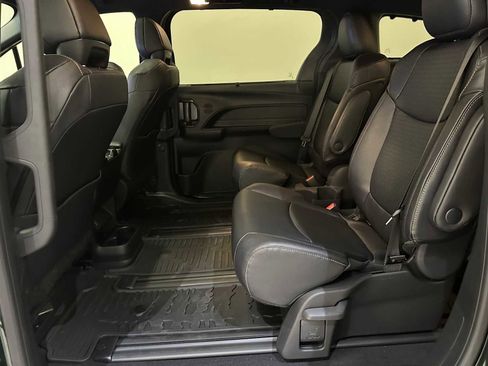 Certified 2026 Toyota Sienna XLE Woodland Edition AWD/4WD image 24