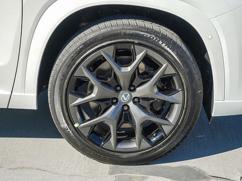 New 2026 Lexus TX 500h AWD image 11